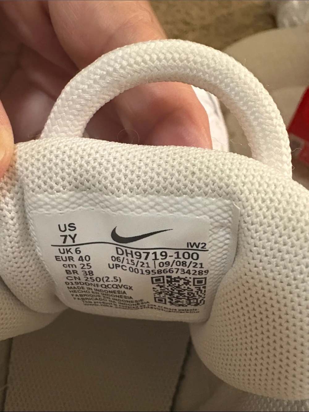 Nike bold molded